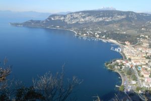 punta San Vigilio, vista da la Rocca, Garda