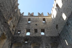 Arco di Trento, castello, quadrato