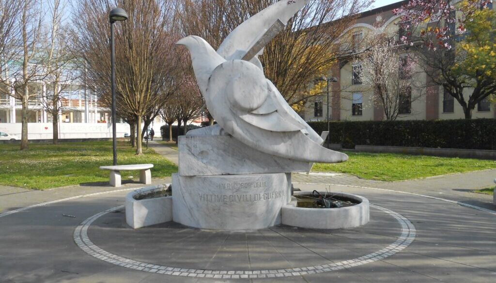 monumento in ricordo delle vittime civili della guerra, parco della pace, Lucca, Fabrizio Orlandini